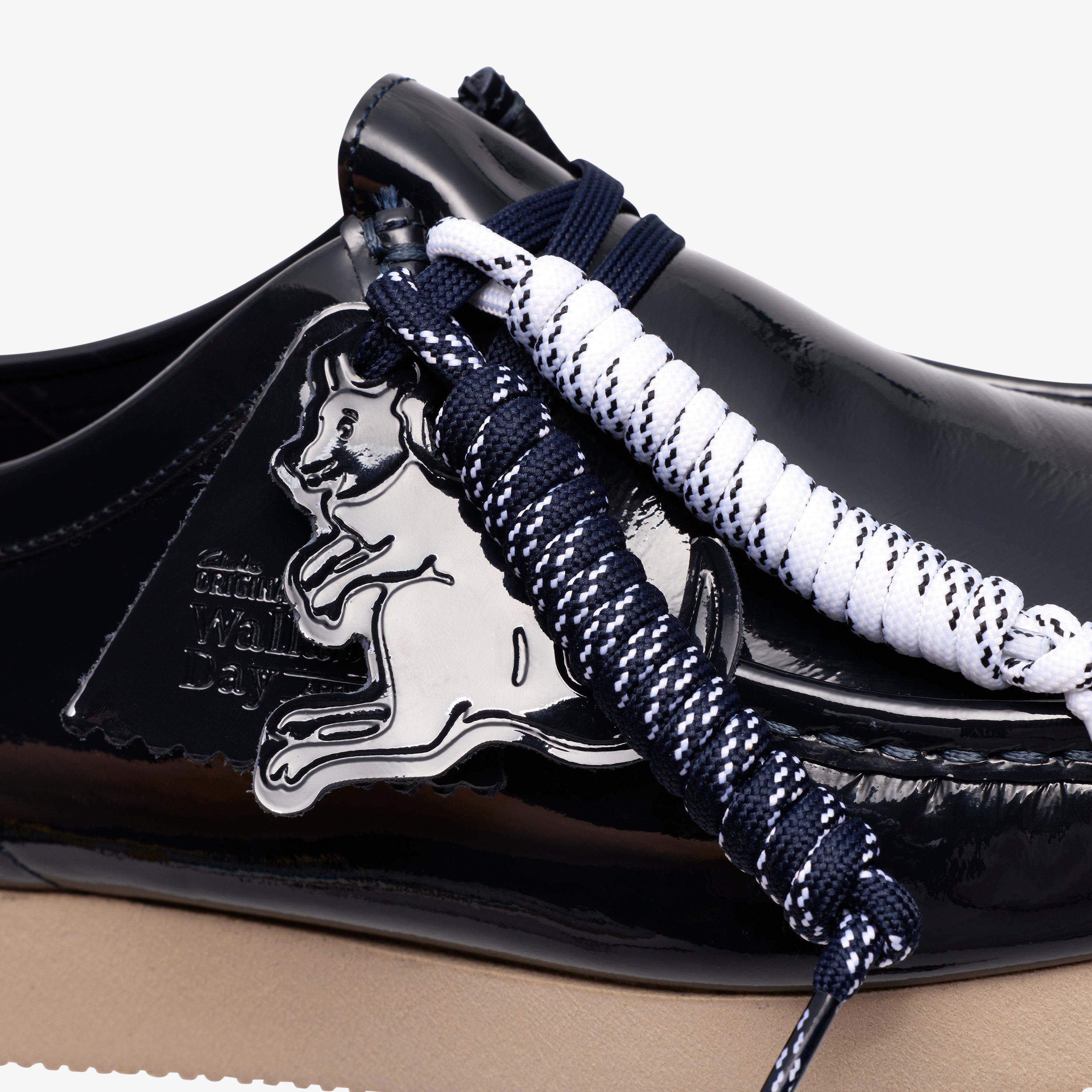 Wallabee 2604 Verni bleu marine