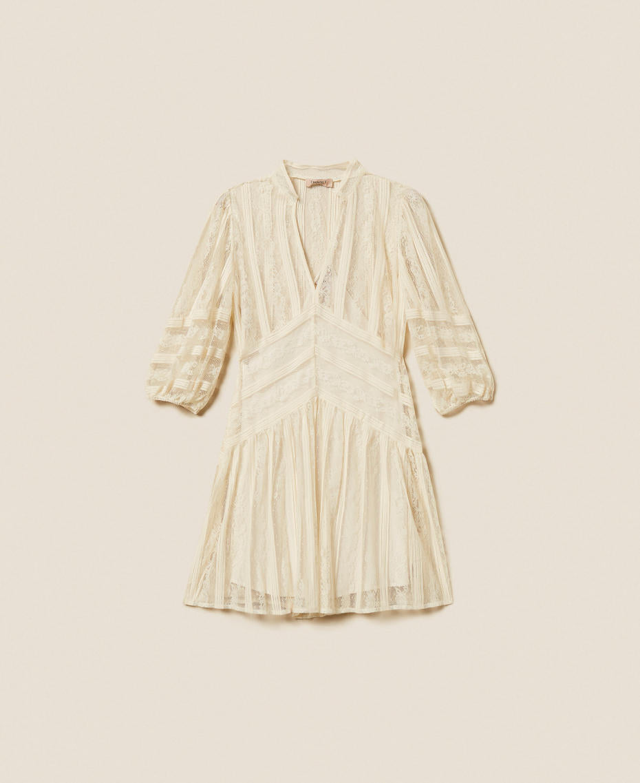 Robe courte en dentelle avec rayures