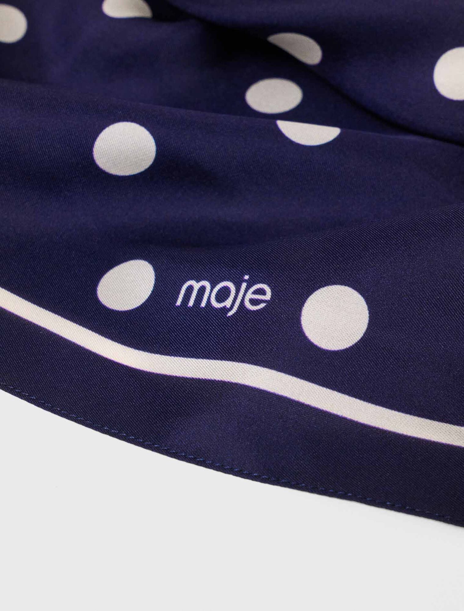Bandana à pois en soie
