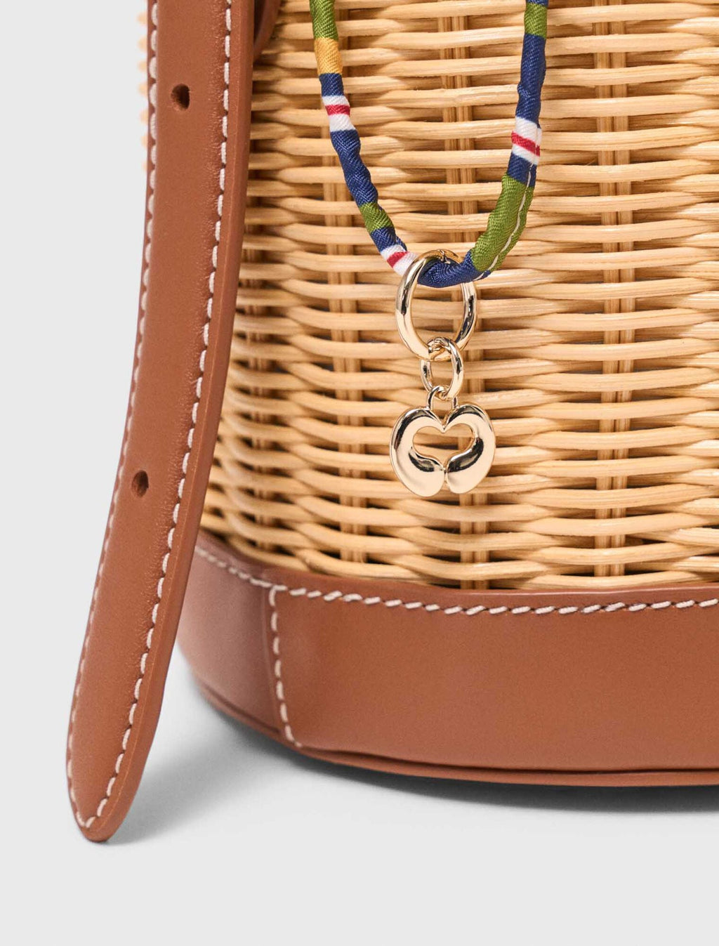 Panier en osier avec pochon imprimé